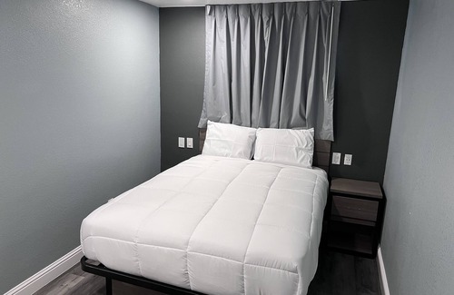Westside Santa Cruz Hotel | Family-Friendly Suite with Indoor Pool - Steps to Boardwalk