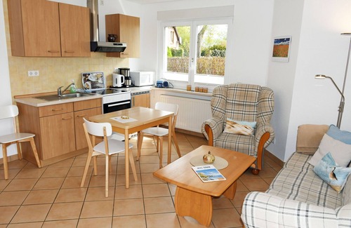 Thesenvitz Apartment | 2-room vacation apartment w. Terrace berth for four - beautiful vacation apartments with