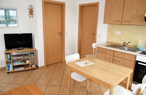 Thesenvitz Apartment | 2-room vacation apartment w. Terrace berth for four - beautiful vacation apartments with