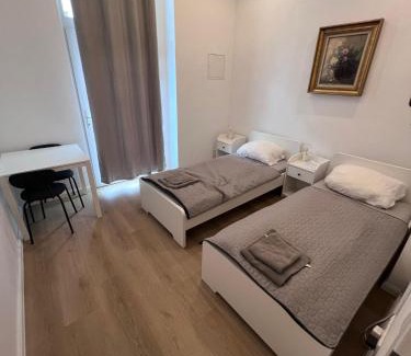 Weissensee Apartment | Family-Friendly 2-Room Apartment in Berlin - Rated 9/10