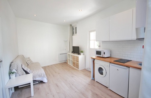 Villers-sur-Mer Condo | Ideal 2 Rooms with Ocean View and South Facing Garden