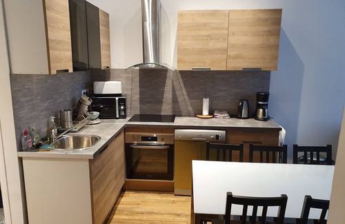 Vincennes Apartment | Modern 2-Room Flat Near Paris and Disneyland Attractions