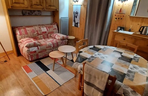 Montchavin Apartment | 2 Rooms for 5 People