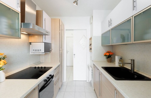 Antibes Apartment | Idyllic 2-Room Apartment with Pool, Steps from the Beach