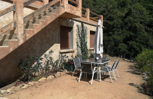 Conca Apartment | Cozy Ground Floor Rooms with Pool and Breakfast Included