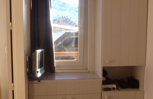 Avoriaz Apartment | Ideally Located Hotel with Pool & Child-Friendly Amenities
