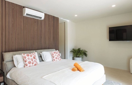 Bellevue Hotel | Elegant AURA Villa with Private Pool and Kitchen Amenities