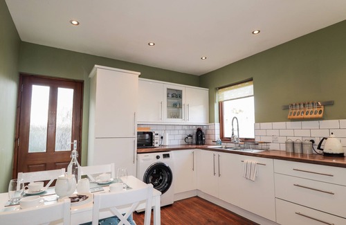 Portsoy Cottage | Pet-Friendly Cottage at 2 Seafield Place in Portsoy