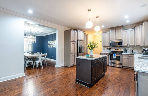 Ashley Oaks House | Ideal Retreat: 2 Secluded Homes with Hot Tubs for Fun