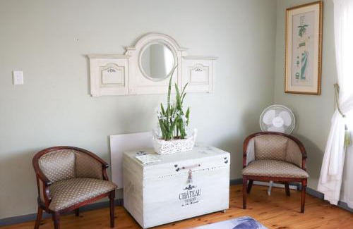 Van Dyks Bay House | Beachfront Bliss at 2 Sisters Retreat - Rated 8.8/10!