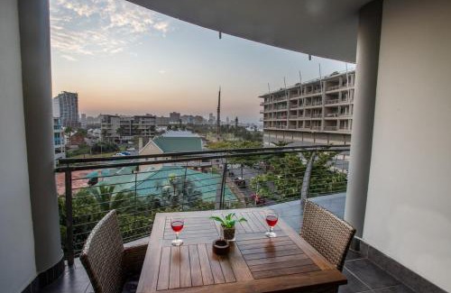 Durban Point Apartment | Oceanfront 2 Sleeper with King Bed at Point Waterfront