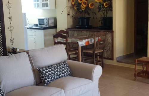 Riogordo Cottage | Idyllic Cottages with Pool and Spa – Guest Rated 10/10