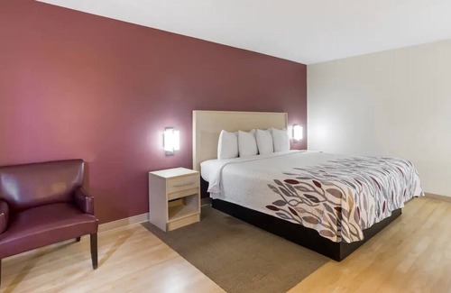 Pittsburg House | 2 Spaces & Pet-friendly w/ Free Parking! Near London Wellness Park!