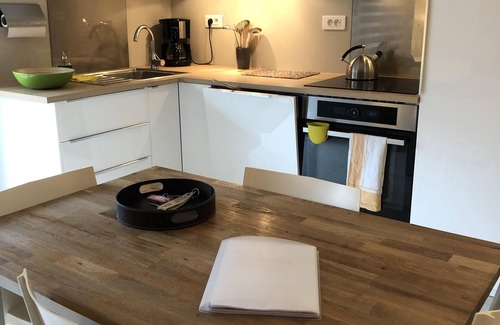 Le Touquet-Paris-Plage Apartment | Beautiful Beachfront F3 with Kitchen & Pool Access