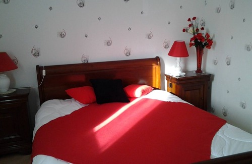 Aytre Cabin | Beachside Escape at Aytré La Rochelle - 9.2/10 Rated Stay