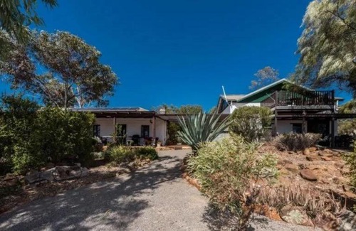 Northampton Bed & Breakfast | Family-Friendly 2-Storey Chalet for Memorable Getaways