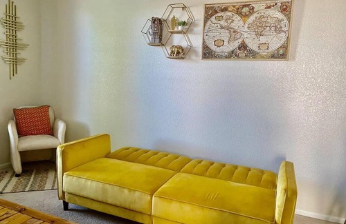 Fountain House | Family-Friendly Retreat with 2-Car Garage & Great Reviews