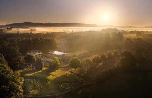 Skipton House | Discover Broughton Sanctuary: 4-Star Oceanfront Retreat