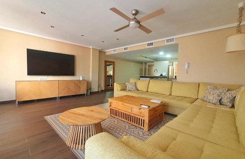 Aguilas Apartment | Stylish 2 Terrazas Hotel: Centrally Located with Ocean Views