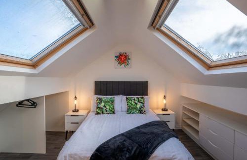 Upholland Apartment | Discover The Cottage: 4-Star Pet-Friendly Retreat
