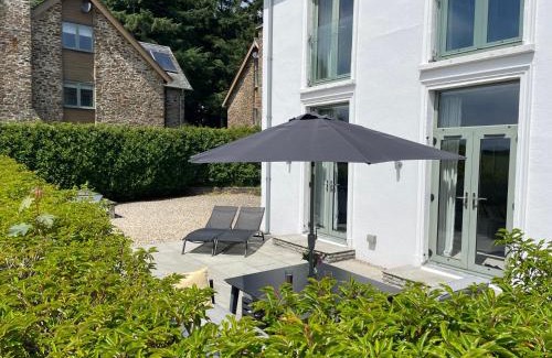 Bugford Apartment | Discover 2 The Manor House at Hillfield Village