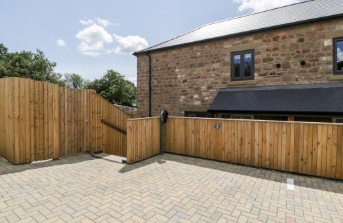 Cinderford House | Discover The Old School: Family-Friendly 4-Star Retreat
