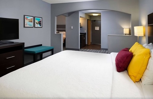 Glenwood Springs Hotel | 2 Units |Escape to Relaxing Retreat near Glenwood Hot Springs & Adventure Trails