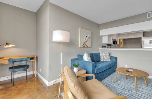 Downtown Austin Apartment | 2 Units | Littlefield Loft Austin | Spacious Balcony, Fast Wi-Fi & Full Kitchen