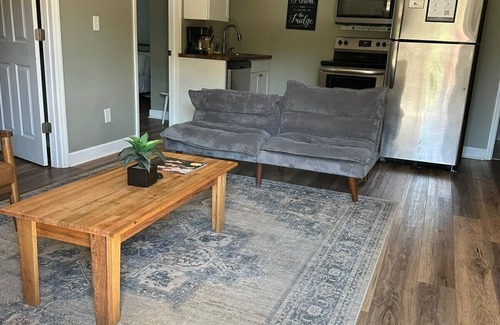 Huntsville House | 2 Units - Near Dwtn & Arsenal - American Oasis