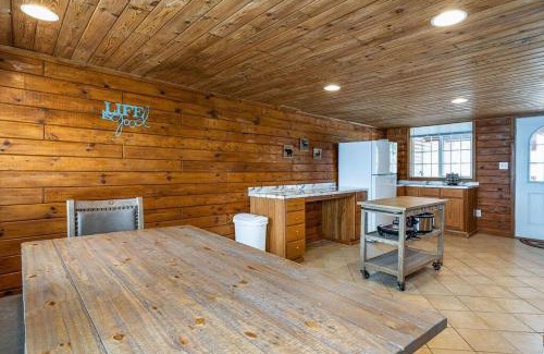 Mayfield House | Cozy Retreat on Fife Lake with Hot Tub & Pet-Friendly Stays