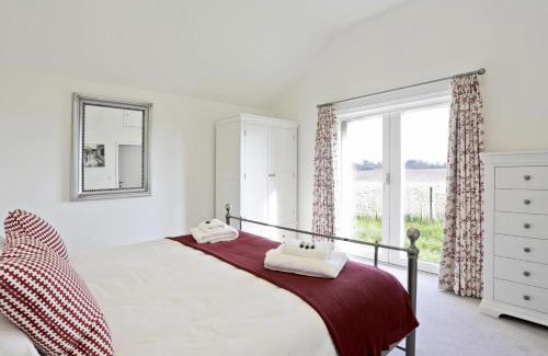 Saxmundham House | Welcoming 2 Wadd Cottages: Pet and Child Friendly Retreat