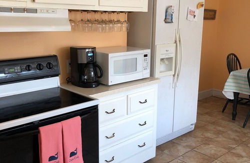 South Harwich House | Ideal Home for Groups with Pool & Beach Access - Rated 9.8