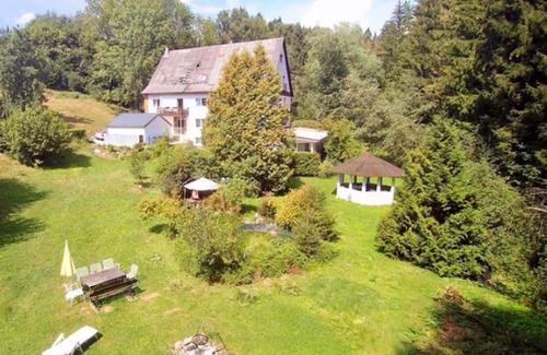 Herdwangen Schoenach Apartment | Cozy 2-Bedroom Retreat with Scenic Grounds and Family Perks