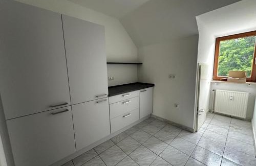 Pinneberg Apartment | 2 Zi Wohnung, zentrale Lage mit Parkplatz, 15 min vom Hbf Hamburg