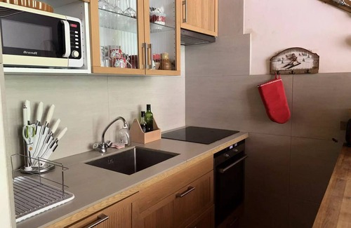 Pra Loup Apartment | Cozy Residence Chamois: Ideal for 6 with Spa & Kitchen