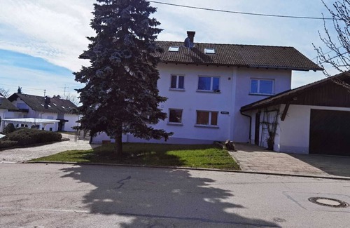 Uehlingen-Birkendorf Apartment | Pet-Friendly 2-Room Apartment "Haus Waldeck" - Rated 9/10