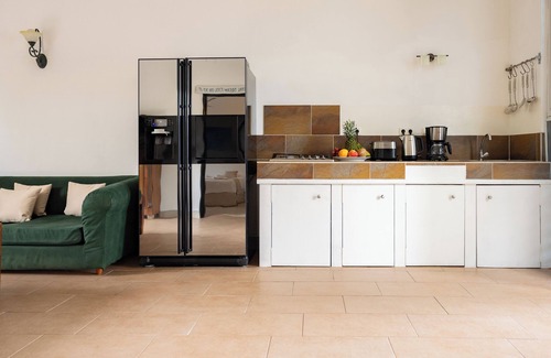 Willemstad Apartment | Modern Two-Room Apartment with Pool and Ice Maker