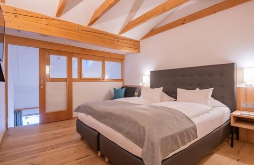 Feld am See House | Family-Friendly Apartment at Brennseehof with Spa & Pool