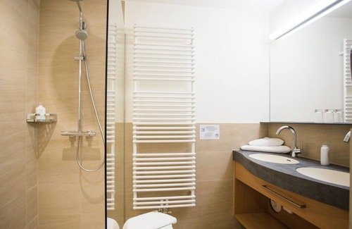 Feld am See House | Family-Friendly Apartment at Brennseehof with Spa & Pool