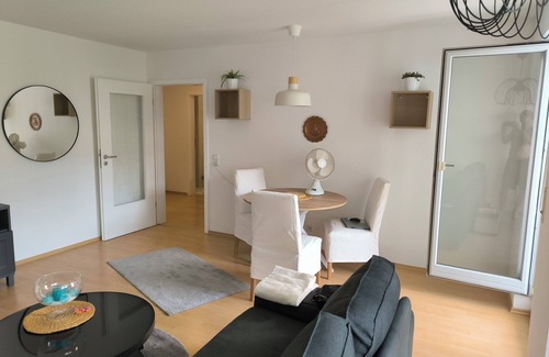 Zentrum-Suedost Apartment | 2 Zimmer Ferienwohnung/Monteurswohnung zu Vermieten