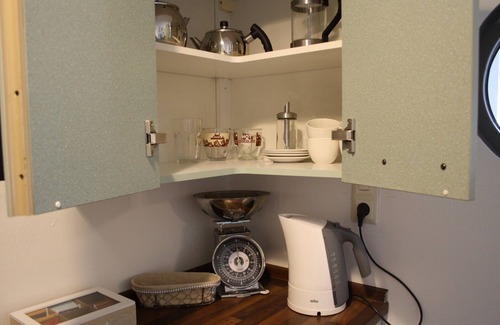Sulzbach a.Main Apartment | Explore 2 Zimmer App in Sulzfeld with Ocean Views & Spa