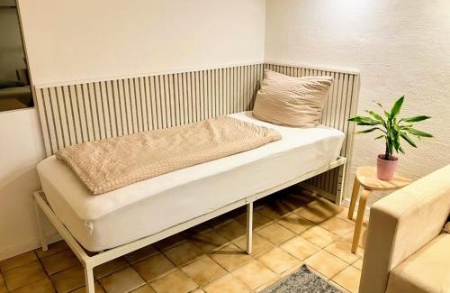 Gramsham Apartment | Cozy 2-Room Apartment Near Alz and Chiemsee
