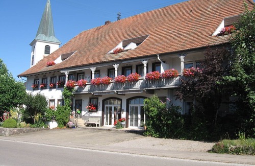 Uehlingen-Birkendorf Apartment | Cozy 2-Room Apartment "Alpenblick" with Breakfast Included