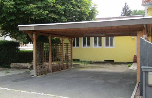 Gottmadingen Apartment | Cozy 2-Room Apartment Near the Swiss Border with Dining