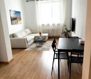 Mannheim Apartment | Family-Friendly 2 ZKB Apartment in Mannheim with Parking