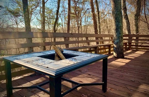 Fort Payne Cottage | Discover Tranquil 20 Acres by Desoto State Park