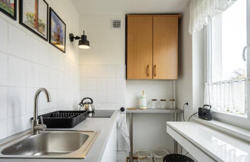 Kamienna Gora Apartment | Perfect 20 Apart: Family-Friendly Retreat for Up to 4 Guests