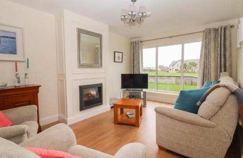 Fenit House | Discover Family-Friendly Comfort at 20 Lighthouse Village