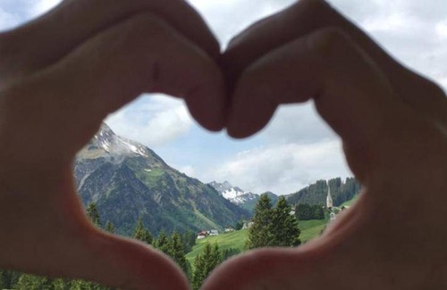Mittelberg Bed & Breakfast | Cozy Bed and Breakfast for 3 with Family-Friendly Amenities