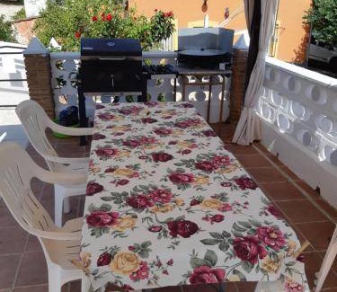 Cocentaina Bed & Breakfast | Cozy 20 m² Bed and Breakfast with Private Pool Access